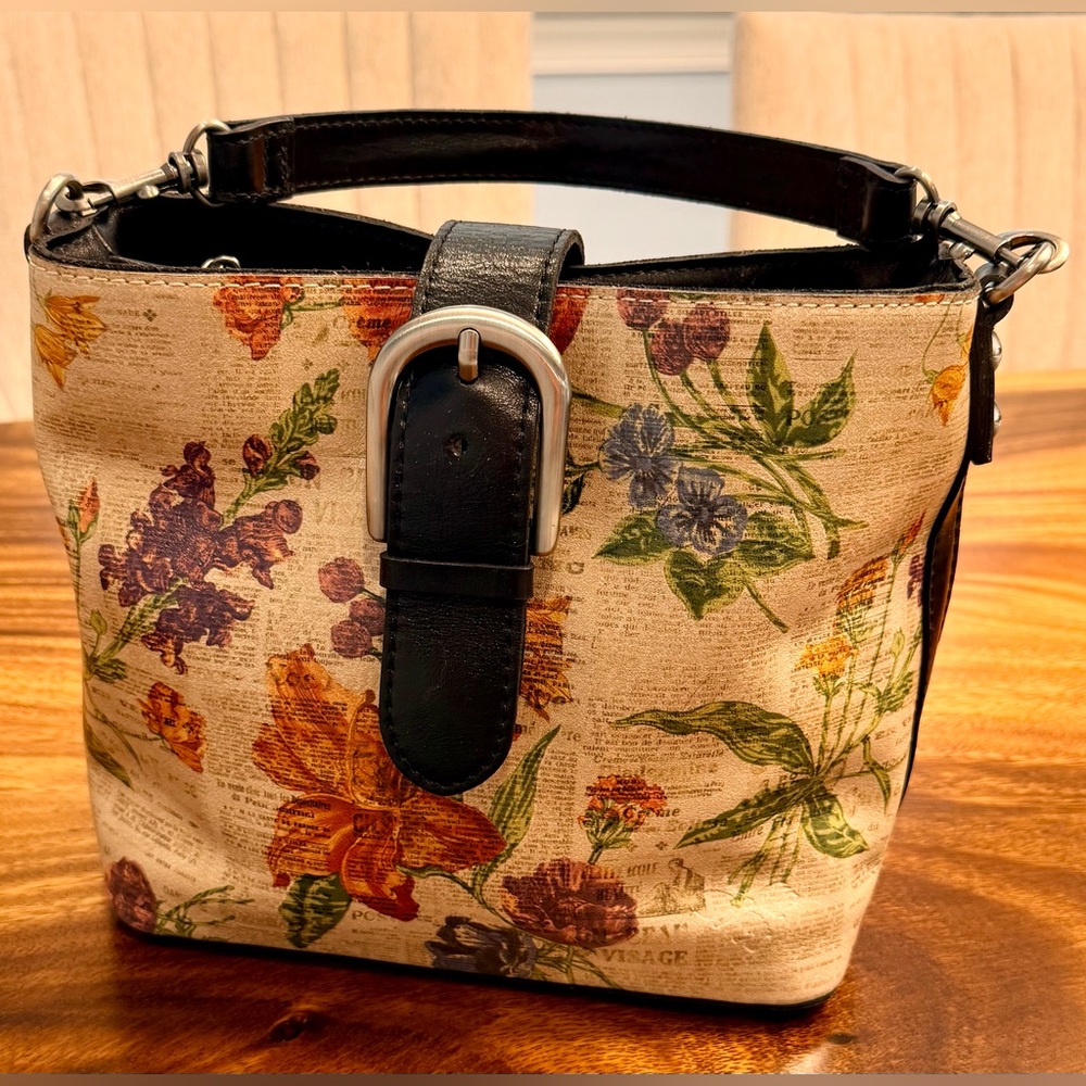 Patricia Nash Irving Bucket Parisian Newspaper Floral Satchel EUC - Picture 11 of 17
